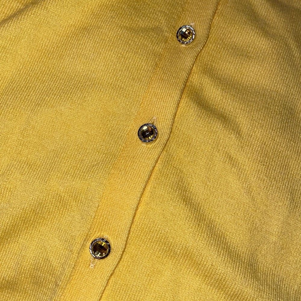 NWT New York & Company Women’s Sunny Yellow Knit Top.  Size 1X. - Picture 4 of 5